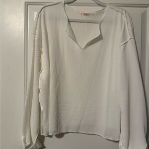 Francesca's Collections White Ribbed V-Notch Long Sleeve Top